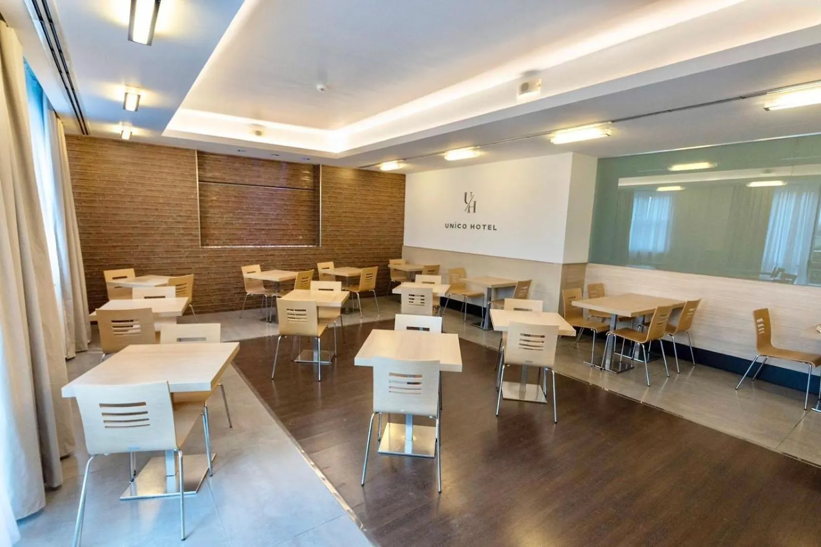 ****  Unico Hotel Ossona Italia