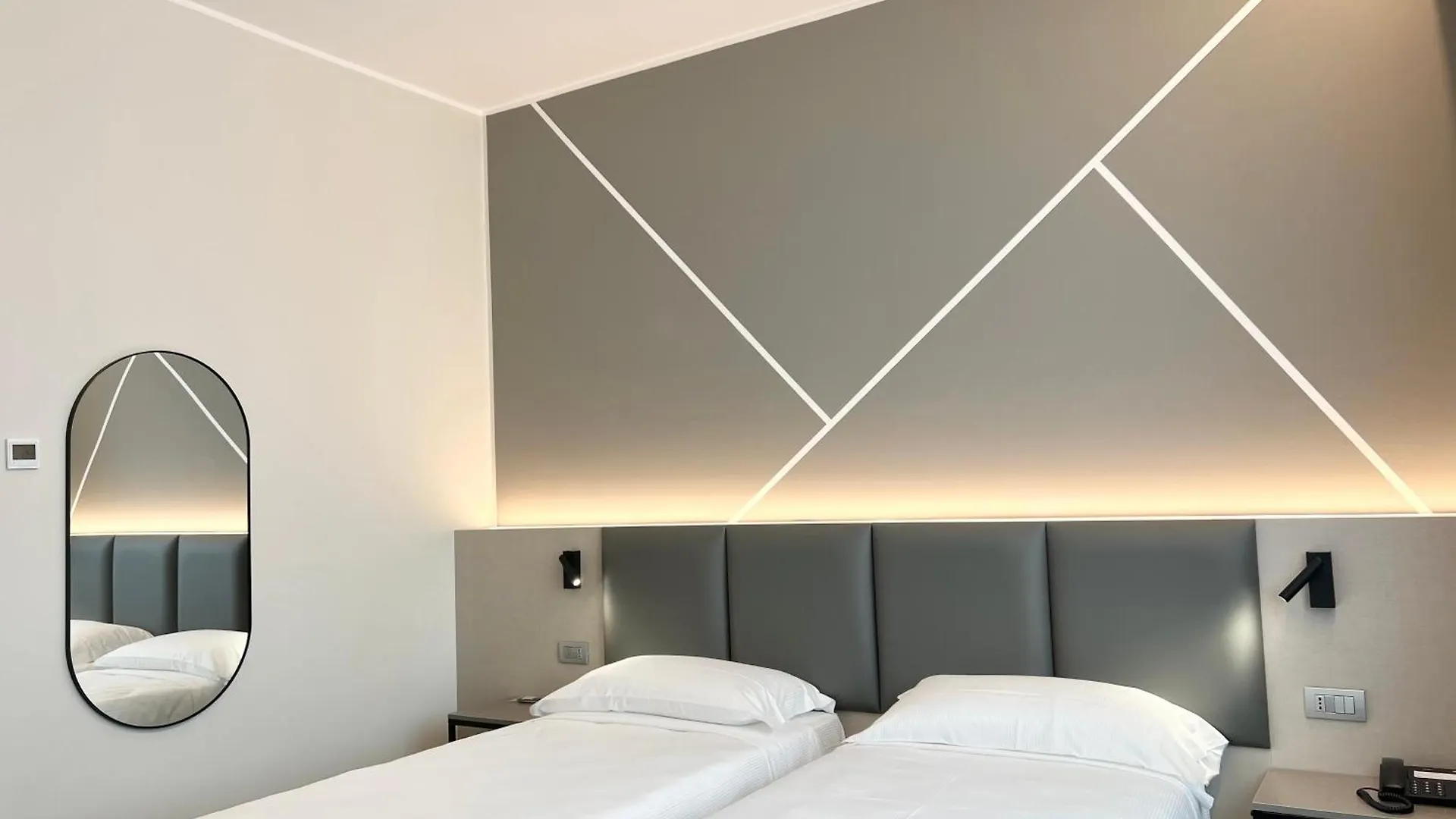****  Unico Hotel Ossona Italia
